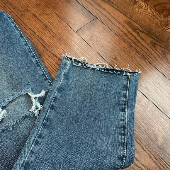 NWT Pretty Little Thing Straight Leg Jean - Picture 7 of 9